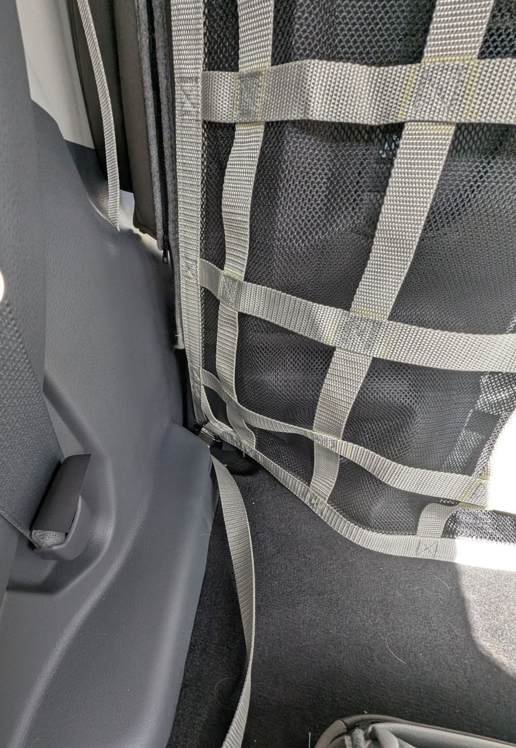 2011 - 2020 Toyota Sienna Behind 2nd Row Seats Rear Barrier Divider Net-Raingler