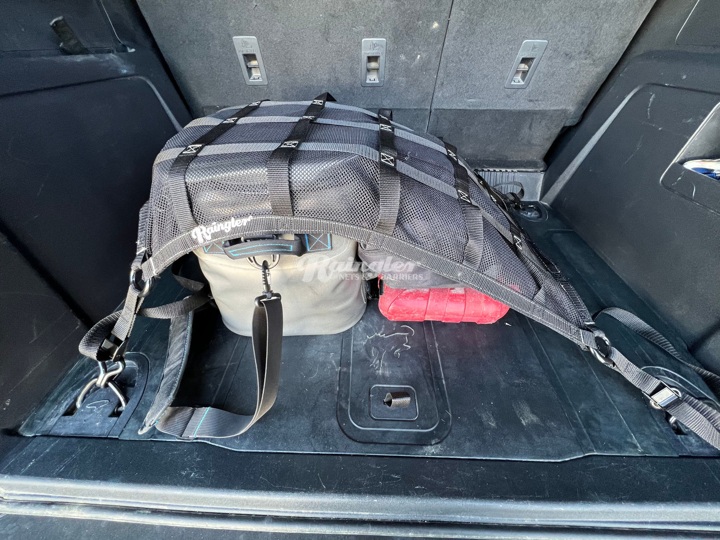 2020 - Newer Ford Explorer Cargo Area Net-Raingler